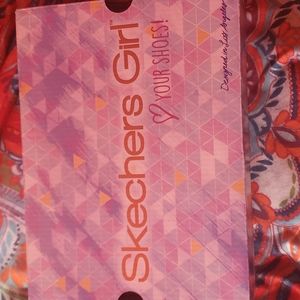 Girls athletic Sketchers tennis shoes